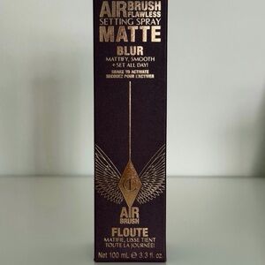 Charlotte Tilbury Airbrush Flawless Matte Setting Spray - Black and Gold